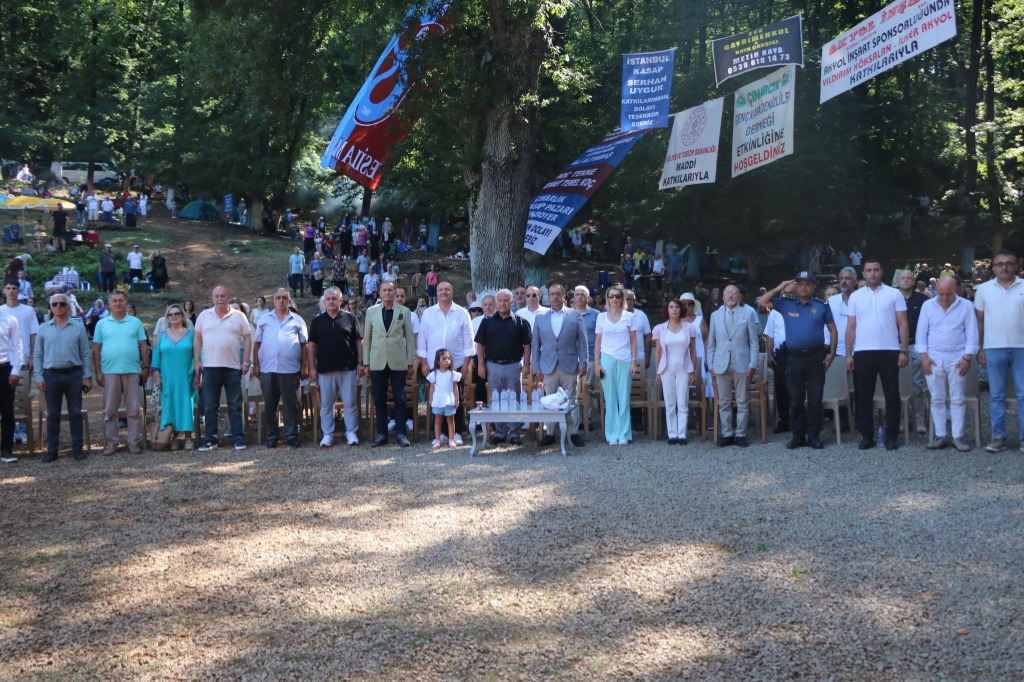 Çınarcık Karadeniz Şenlikleri Coşkulu Başladı