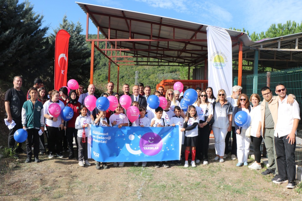 Bor Holding, Gülümseten Yarınlar Proje Kapsamında Sokak Hayvanları Rehabiltasyon Merkezi'ne Destekte Bulundu
