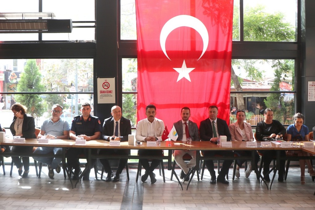 Halk Günü Toplantısı Düzenlendi