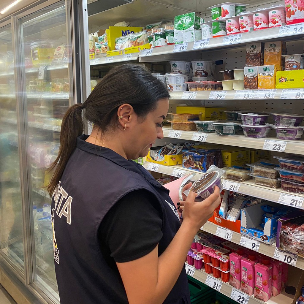 Zabıta Ekiplerimiz Marketleri Denetlediler