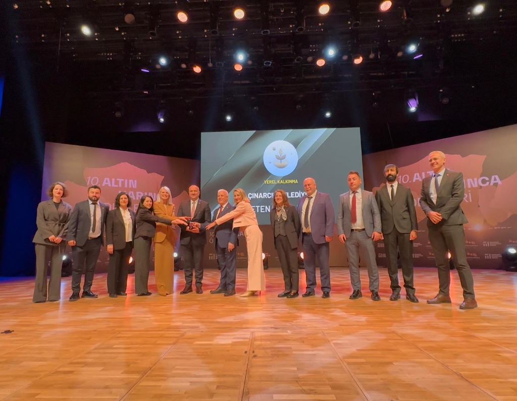 Çınarcık Belediyesi’ne Altın Karınca Birincilik Ödülü