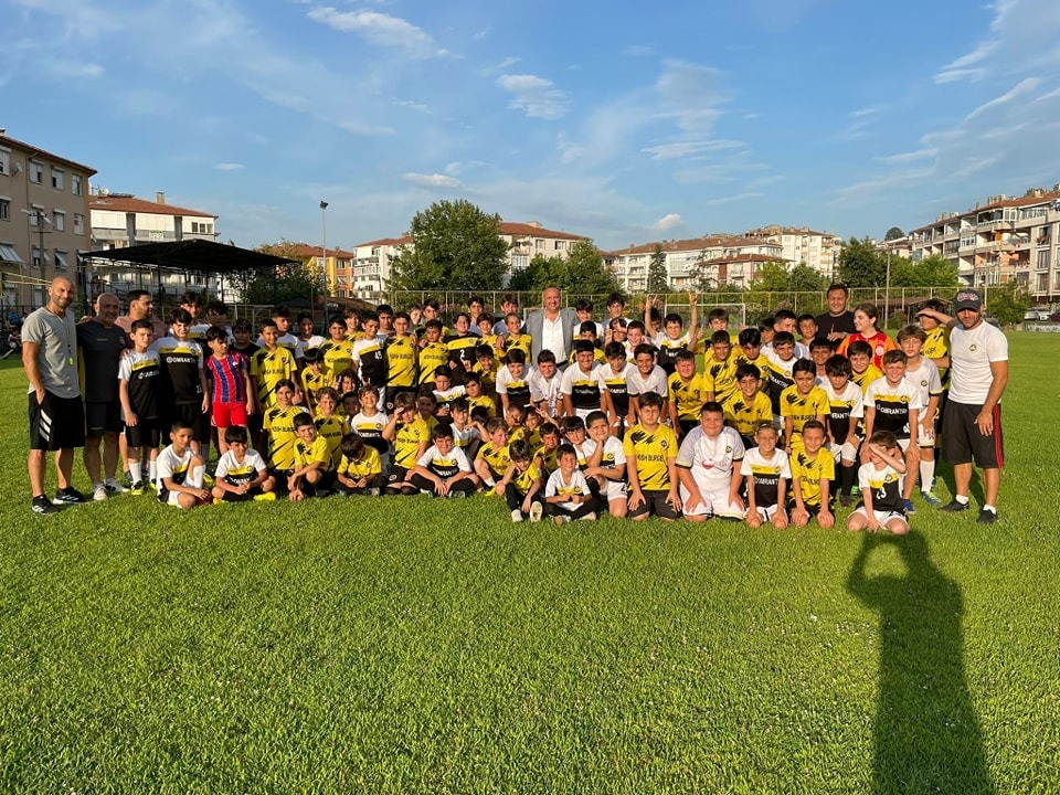 Başkanımız Avni Kurt, Yaz Futbol Okulunu Ziyaret Etti