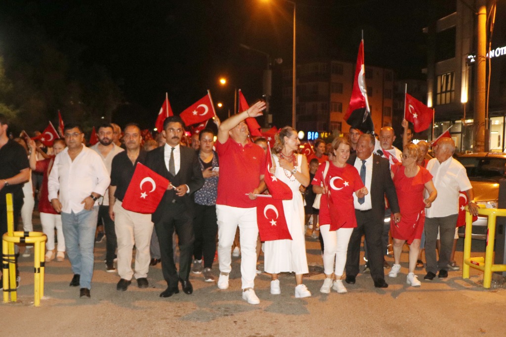 Zafer Yürüyüşü Coşkusu Sokaklara Sığmadı