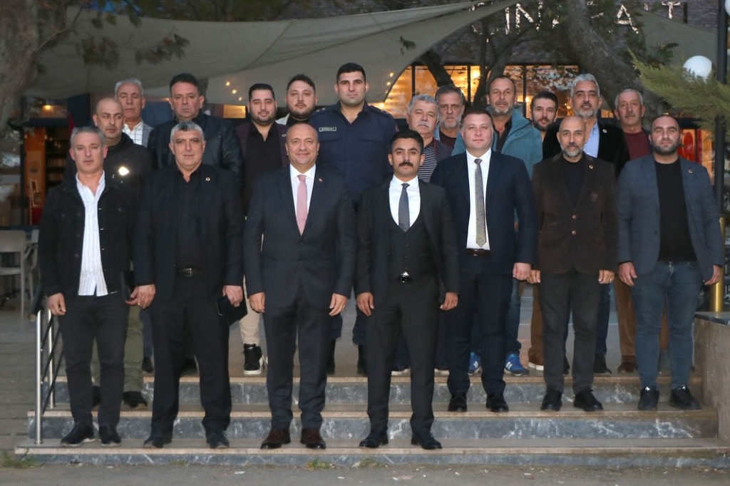 Belediyemiz Tarafından Muhtarlar Günü Münasebetiyle Yemek Verildi