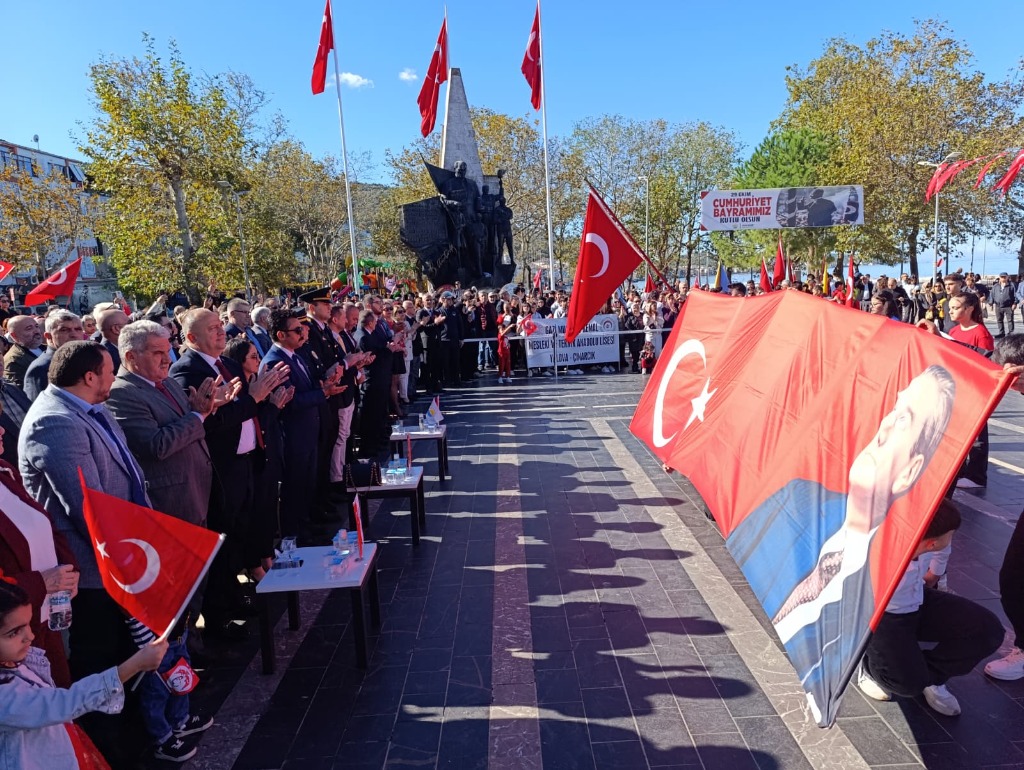 Cumhuriyetimizin 102. Yılı Coşkuyla Kutlandı