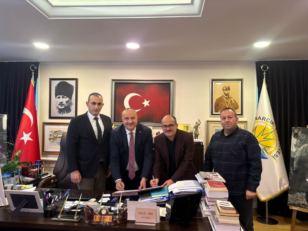 Başkanımız Avni Kurt, Memurların Özlük Haklarını İyileştiren Sosyal Denge Sözleşmesini İmzaladı