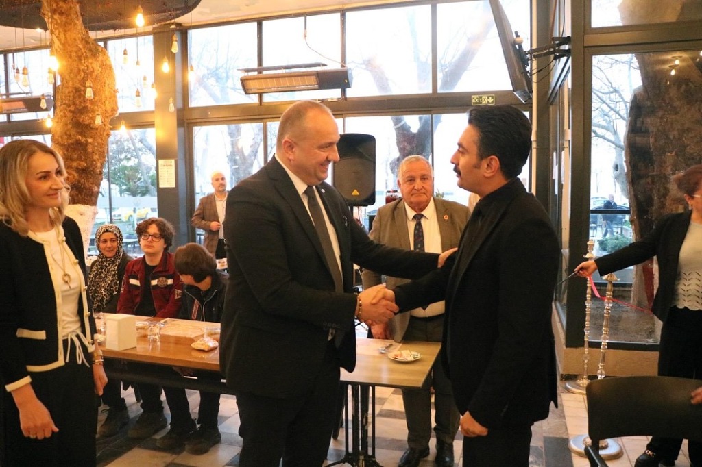 BAŞKANIMIZ AVNİ KURT, ÇINARCIK KAYMAKAMLIĞI TARAFINDAN DÜZENLENEN İFTASR YEMEĞİNE KATILDIınarcık Kaymakamlığı