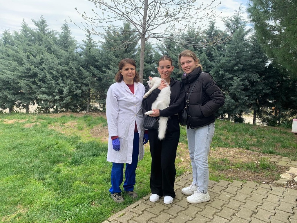 İki Patili Dostumuzu da Sahiplendirdik
