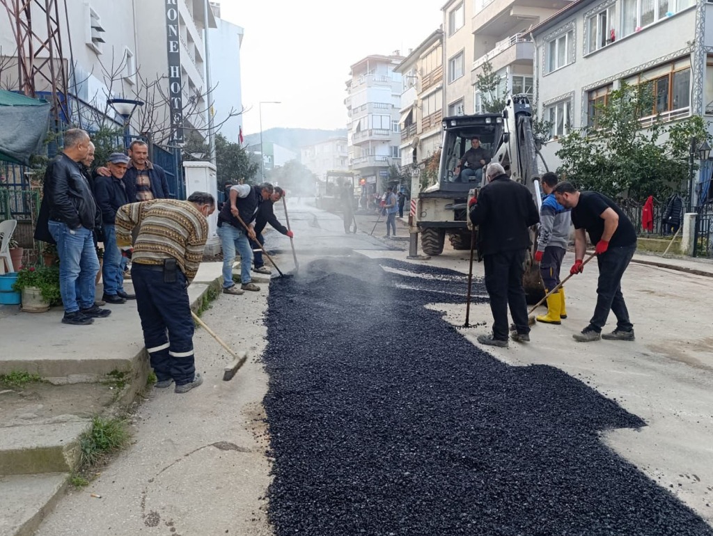 Yeni PTT Sokak’ta Asfalt Çalışması