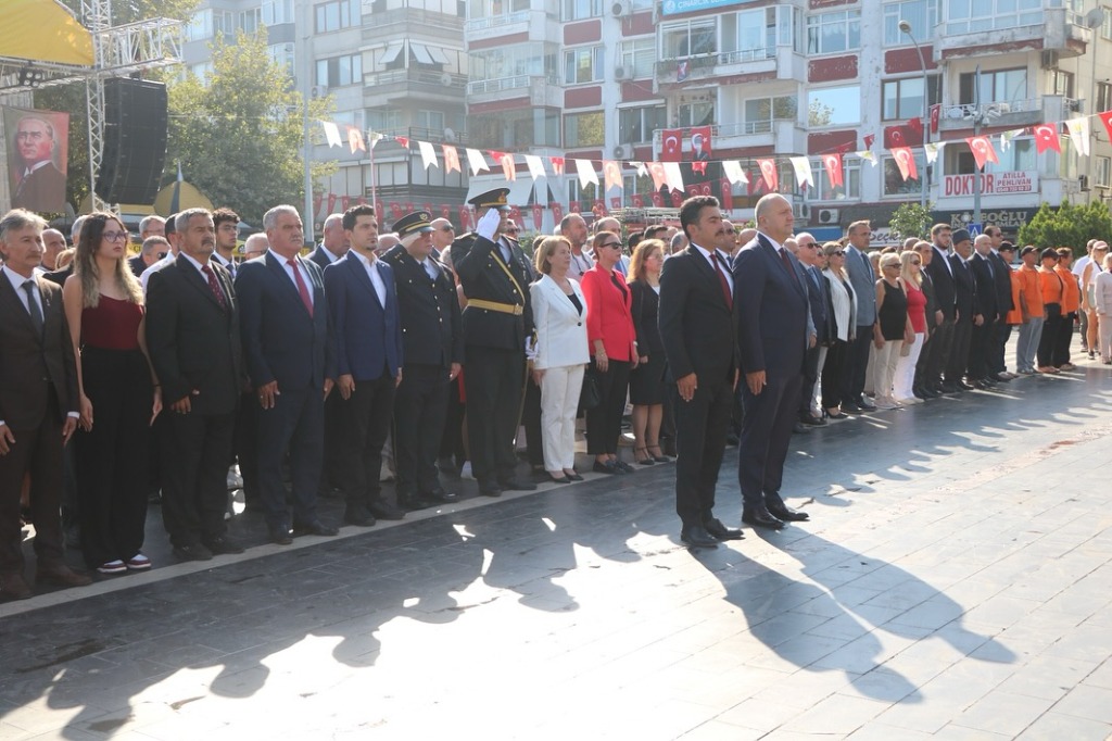 Zafer'in 103. Yıl Dönümü Çınarcık'ta Coşkuyla Kutlandı
