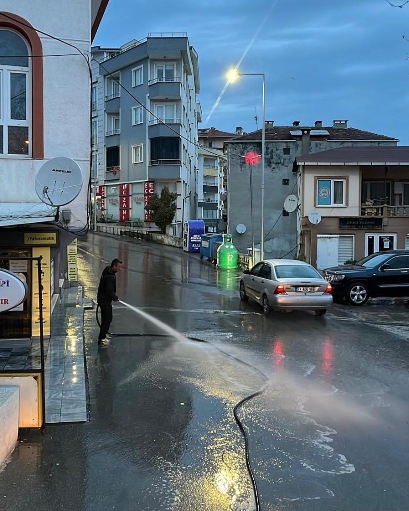 Kadir Gecesi Öncesi İlçede Kapsamlı Temizlik