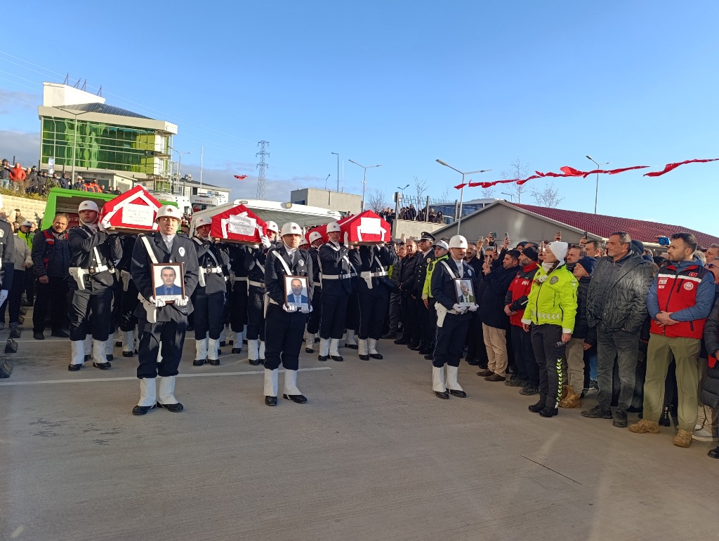 Şehit Polislerimiz İlker Pehlivan, Turgut Külünk ve Yasin Koçyiğit'e Son Veda