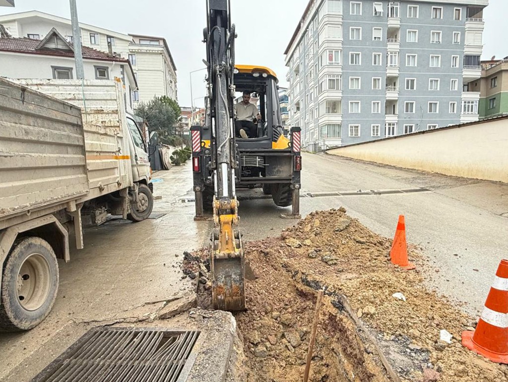 Ekiplerimiz Aktoprak Caddesindeki Su Patlağını Onardılar