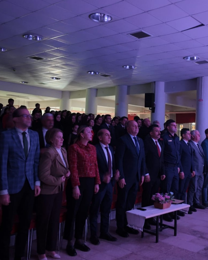 İstiklal Marşı'nın Kabulünün 105. Yıl Çınarcık'ta Anlamlı Bir Programla Anıldı