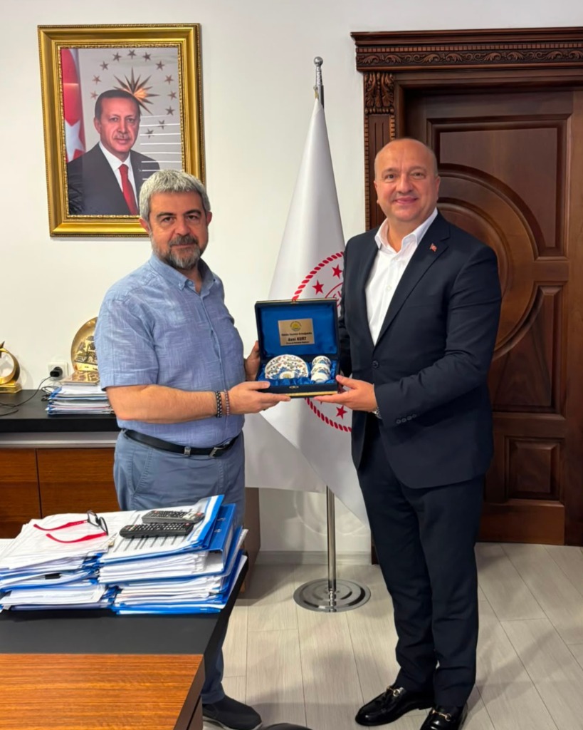 Belediye Başkanımız Avni Kurt, Yalova İl Sağlık Müdürü Uzm. Dr. Halim Ömer Kaşıkçı'yı Ziyaret Etti