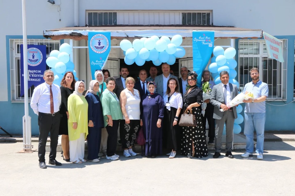 Başkanımız Avni Kurt, Çınarcık Halk Eğitim Merkezi Yıl Sonu Sergisine Katıldı