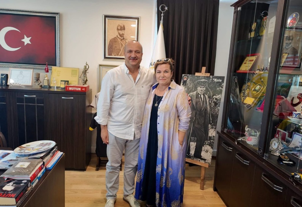 Türk Sanat Müziği Sanatçısı Emel Özer'den Ziyaret
