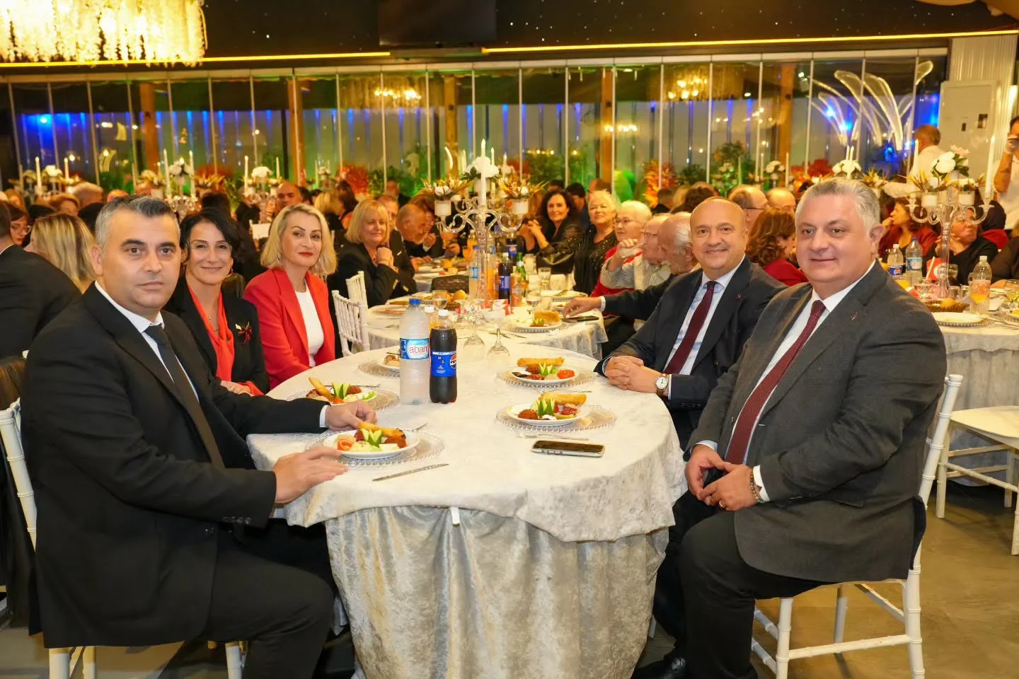 BELEDİYE BAŞKANIMIZ AVNİ KURT, YALOVA ATATÜRKÇÜ DÜŞÜNCE DERNEĞİ TARAFINDAN DÜZENLENEN CUMHURİYET BALOSUNA KATILDI