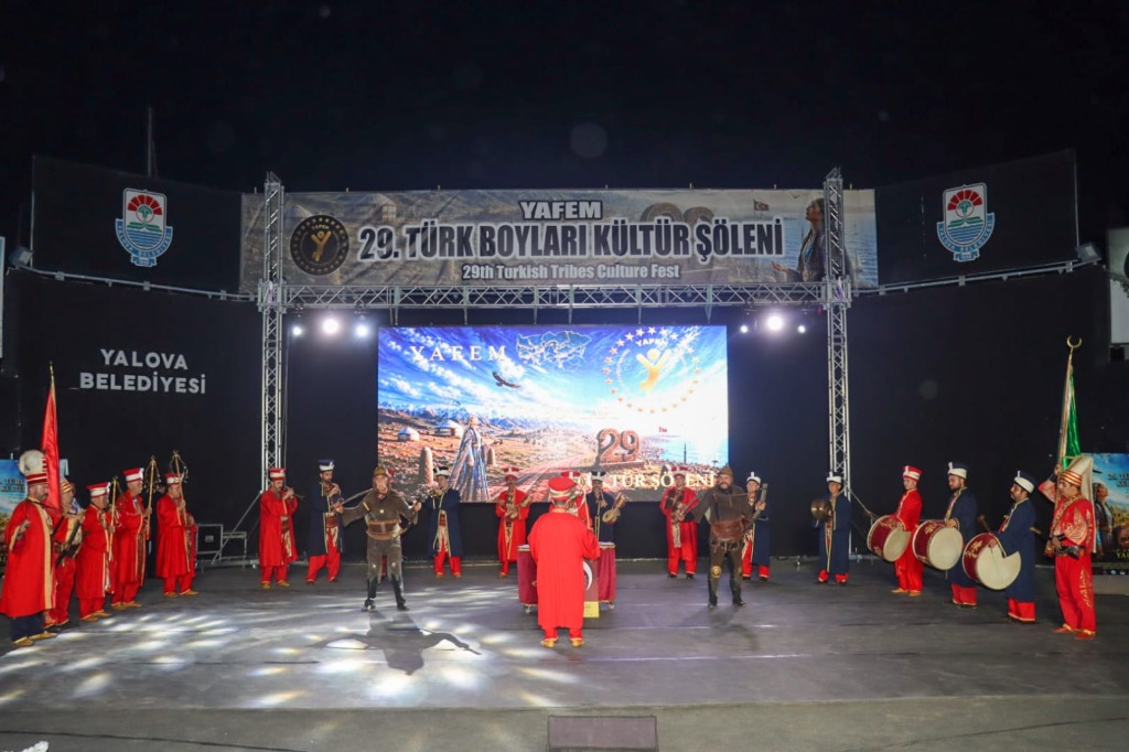 Başkanımız Avni Kurt, Türk Boyları Kültür Şöleni Gala Gecesi'ne Katıldı