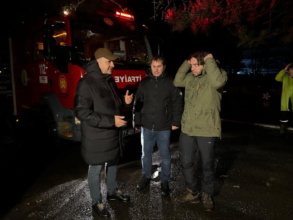 Belediye Ekiplerimiz Su Baskınlarına Müdahale Etti