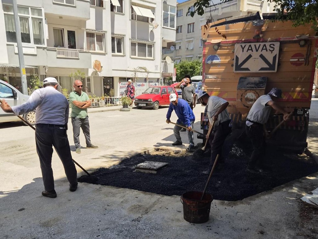 İlçe Genelinde Asfalt Onarım Çalışması