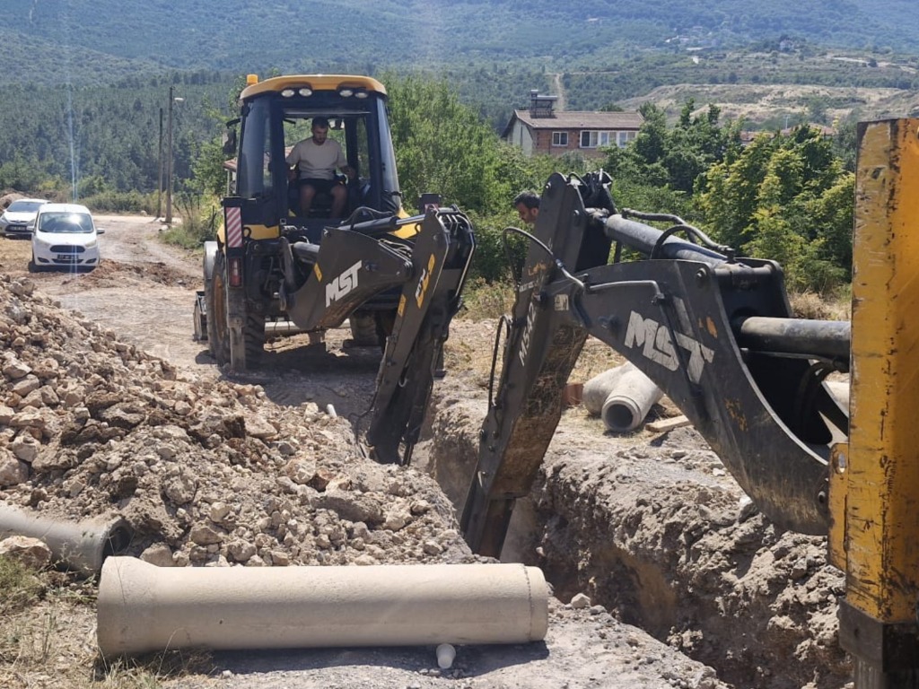 Çalıca Çam Sokak'ta Kanalizasyon Çalışması