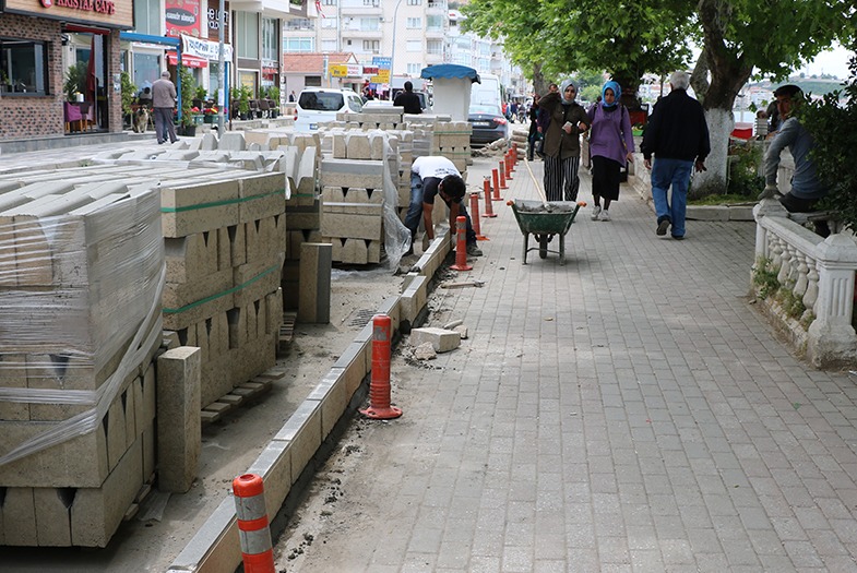 Vali Akı Caddesi Kaldırım Projesi
