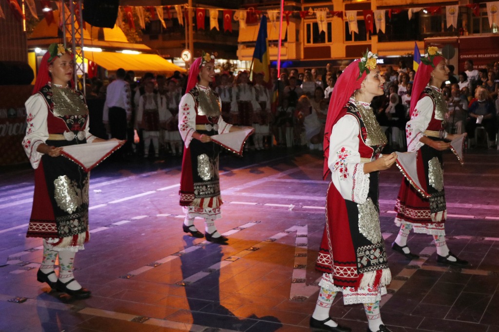 16. GOLDEN SYCAMORE FESTIVAL STARTED WITH GÜRBÜZ ACAR Çınarcık Belediyesi